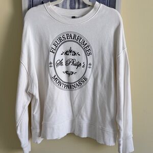 🖤NWOT H&M White Graphic Sweater🖤